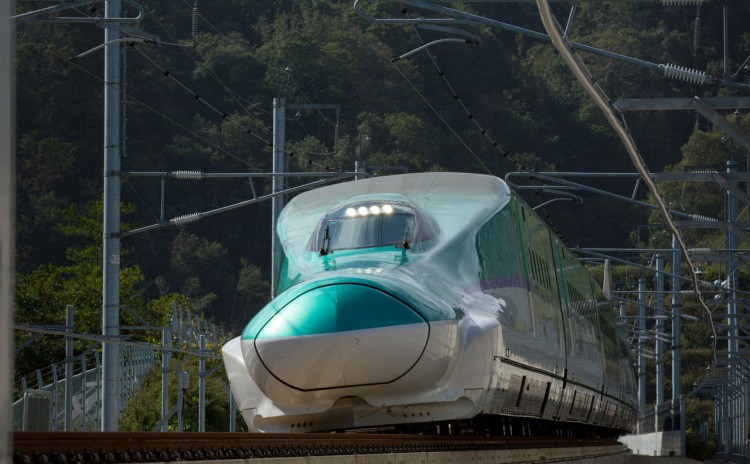 北海道新幹線のレール新設及び保守工事